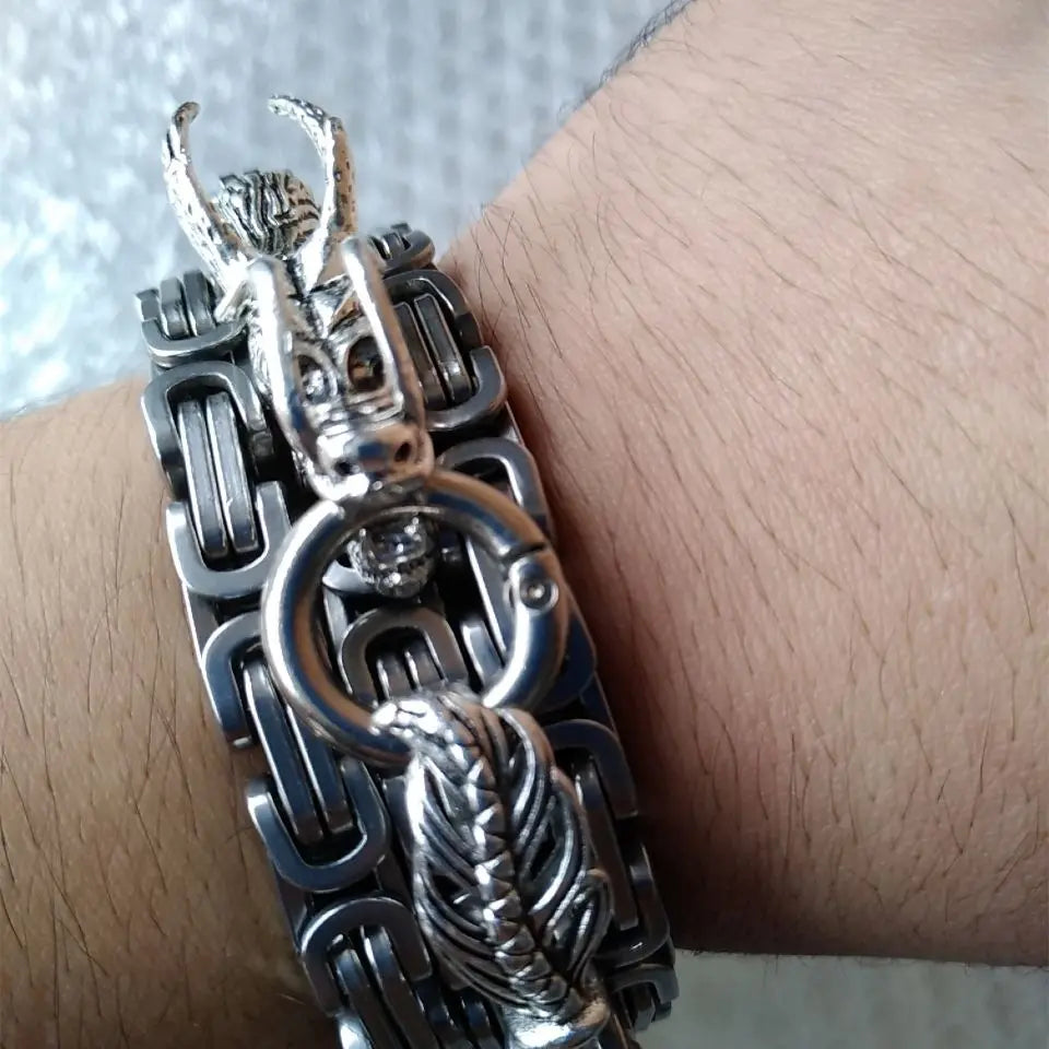 Dragon Head Pendants Bracelets EDC Self Defense Whip Titanium Steel Necklace Fashion Jewlery Waist Mens Gadgets For Cool Gifts