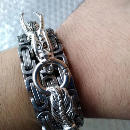 Dragon Head Pendants Bracelets EDC Self Defense Whip Titanium Steel Necklace Fashion Jewlery Waist Mens Gadgets For Cool Gifts