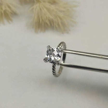 2025 New High Quality DY Elegant Crystal Ring Smooth Finish Christmas Gift High Quality Jewelry Fashion Accessory